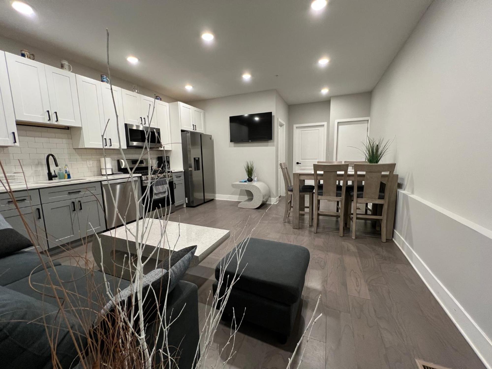 Charming 3Br 2Ba With Private Patio Apartment Philadelphia Bagian luar foto